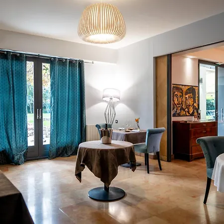 La Redoniere Hotel